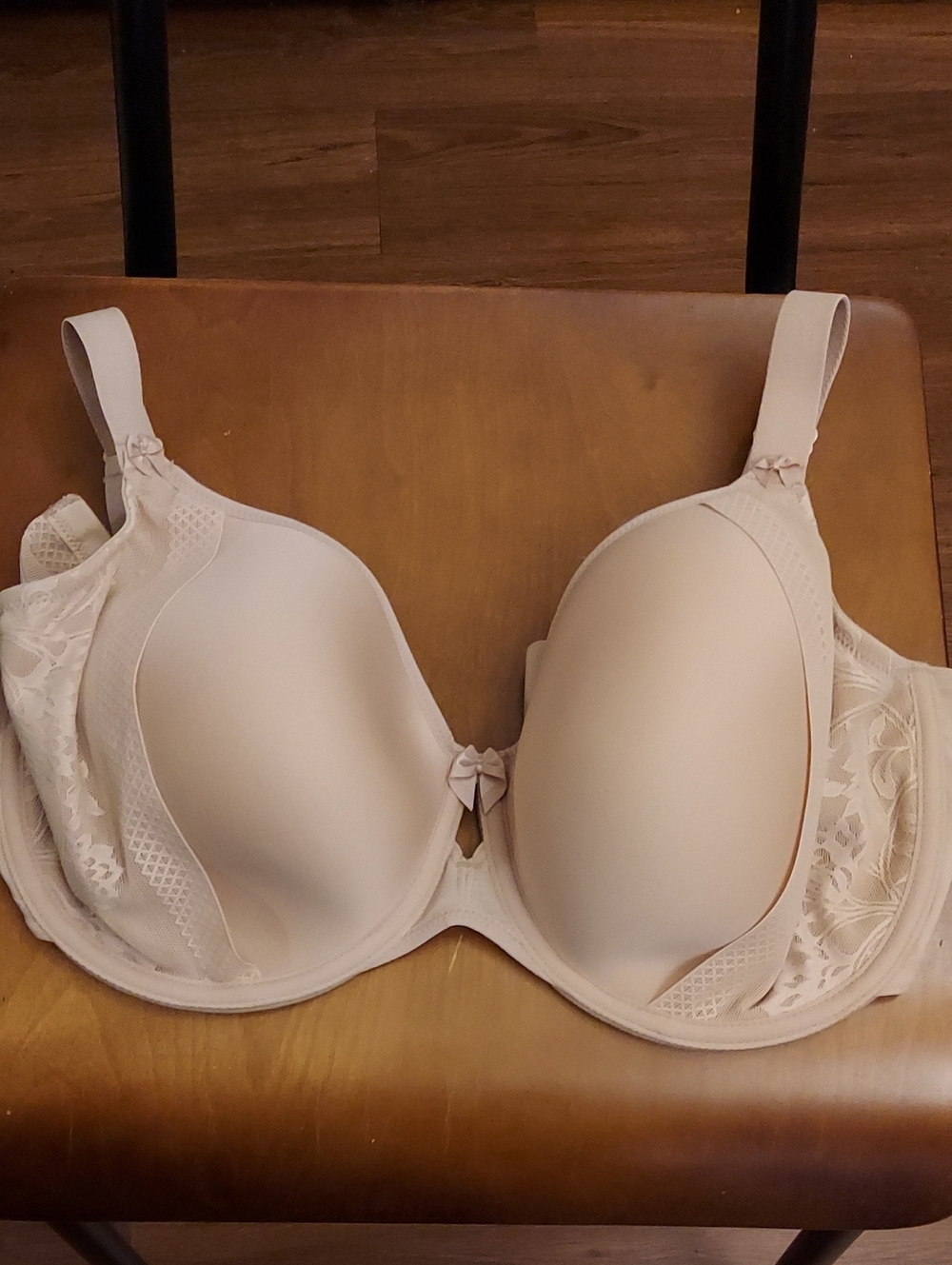 Everyday Smooth T-Shirt Bra in Soft Beige